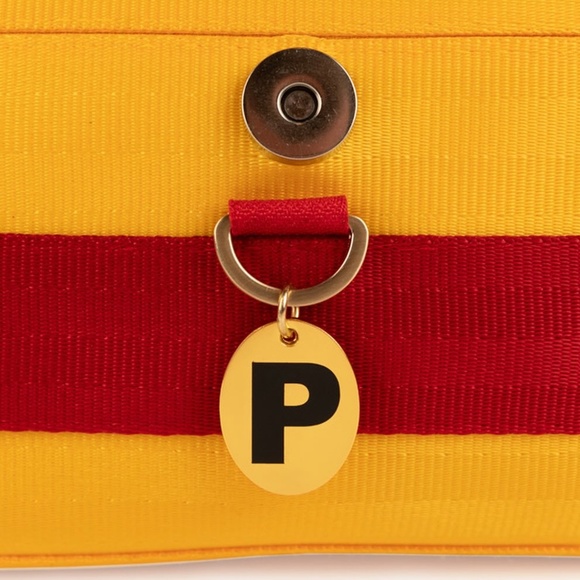 Harveys Disney Pluto Crossbody Bag – Brand New, Authentic - Picture 2 of 5